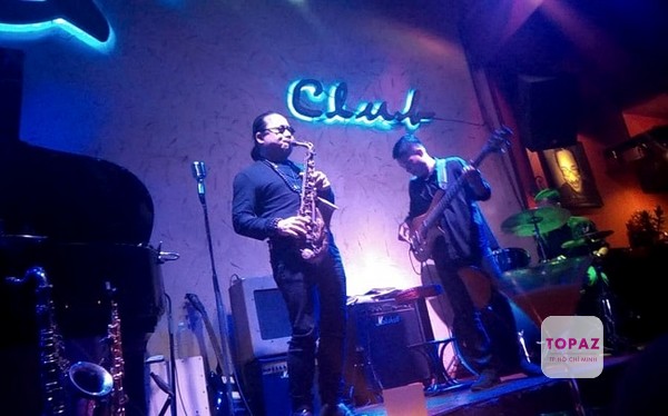 Phòng trà Sax n’ Art Jazz Club