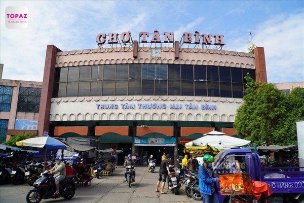 Chợ Tân Bình thuộc địa phận phường 8, quận Tân Bình, Thành phố Hồ Chí Minh.