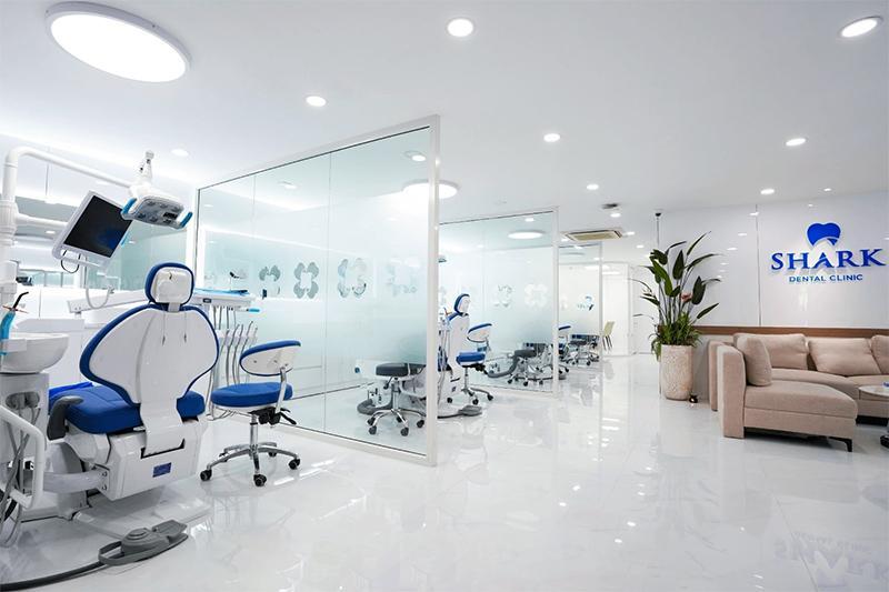Phòng khám nha khoa Shark Dental Clinic được thiết kế chuyên nghiệp, tạo dấu ấn thương hiệu